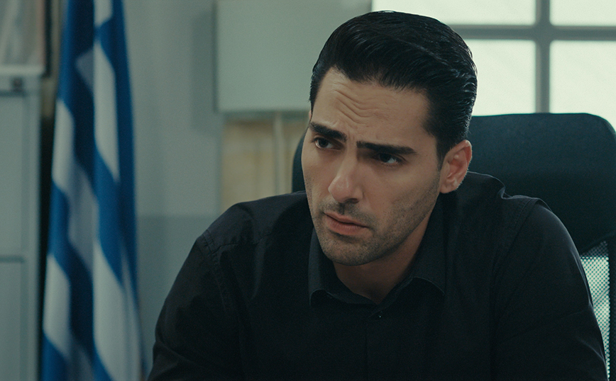 Η γη της ελιάς – Spoiler: Ο Βαγιάκος αποδεικνύεται τσιράκι του Δημοσθένη και η Αστυνομία βρίσκεται εκτεθειμένη