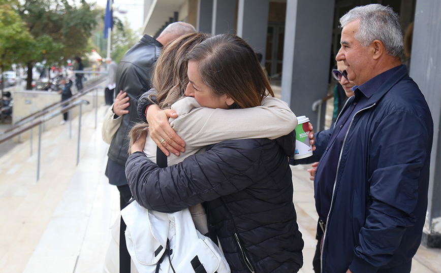 Οι γονείς της Έμμας συνάντησαν τη γυναίκα που έλαβε το νεφρό της κόρης τους – «Ένα κομμάτι ζει μέσα της»