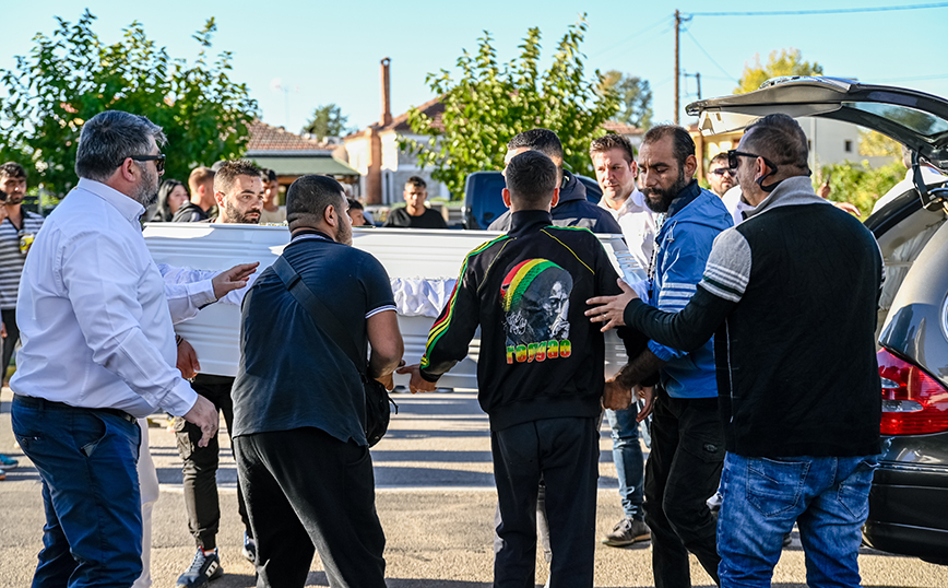 Κηδεία 17χρονου Κηδεία 17χρονου