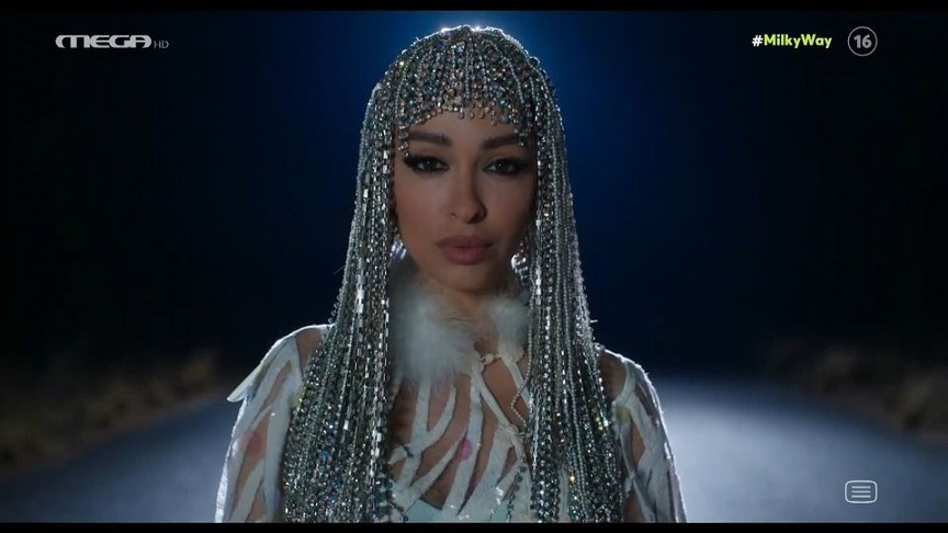 «Παναγιά Φουρέιρα, ευλόγησον», «Queen» – Αποθεώθηκε στο Twitter η εμφάνιση της τραγουδίστριας στη σειρά Milky Way