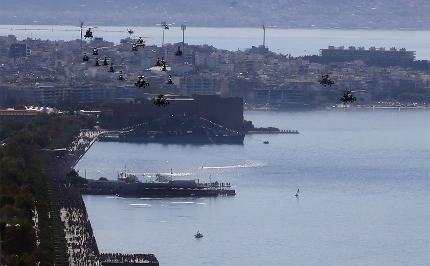 Ρεκόρ επισκέψεων από τον κόσμο στα πολεμικά πλοία που είχαν καταπλεύσει σε Θεσσαλονίκη και Πειραιά για τη 28η Οκτωβρίου 1940