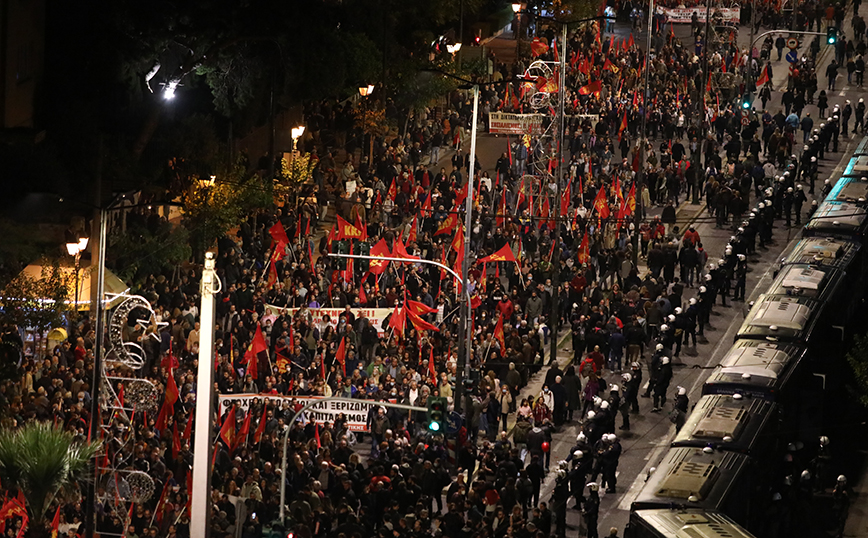 Ποιοι δρόμοι θα είναι κλειστοί στην επέτειο του Πολυτεχνείου &#8211; Πώς θα κινηθούν λεωφορεία και Μετρό