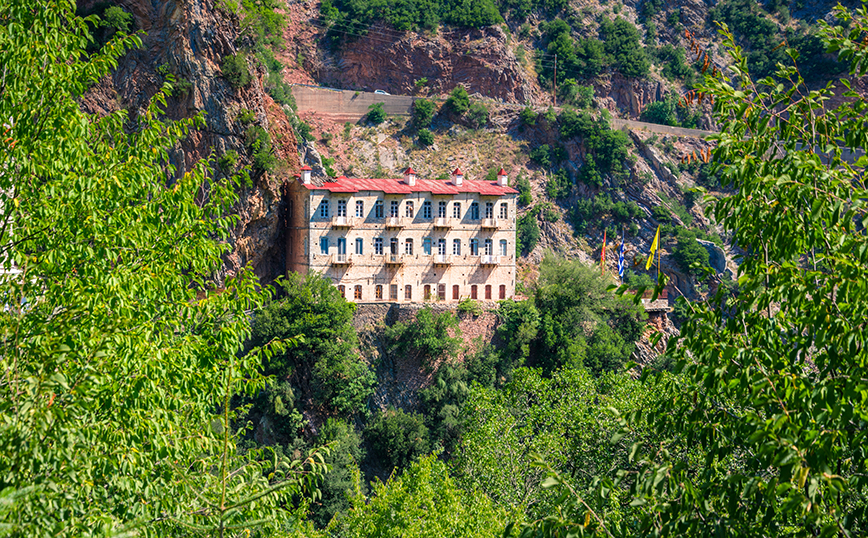 Ιερά Μονή Προυσού Ιερά Μονή Προυσού
