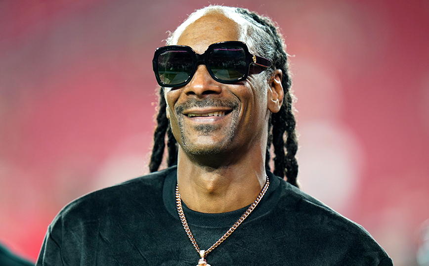 Ο Snoop Dogg κόβει το κάπνισμα και οι θαυμαστές του γελούν – «Πήρε κάτι πριν το γράψει»