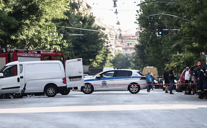 «Συναγερμός» στο Παλαιό Φάληρο – Εντοπίστηκε αυτοκίνητο με ύποπτα αντικείμενα εντός του, μεγάλη κινητοποίηση της αστυνομίας