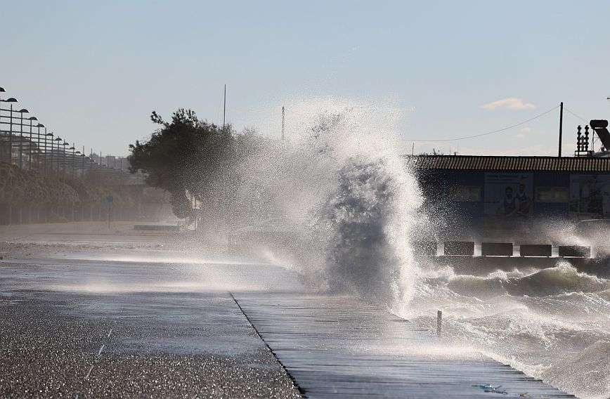 Meteo: Τα 114 χλμ την ώρα έφτασε η ταχύτητα των ανέμων – Ποιες περιοχές ξεπέρασαν τα 100 χλμ