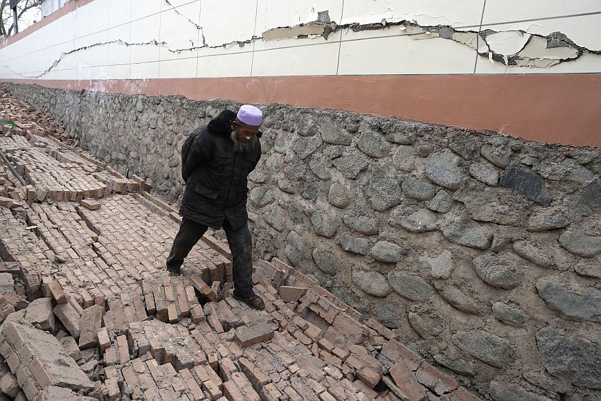 Στους 148 οι νεκροί από τον ισχυρό σεισμό των 5,9 Ρίχτερ στην Κίνα