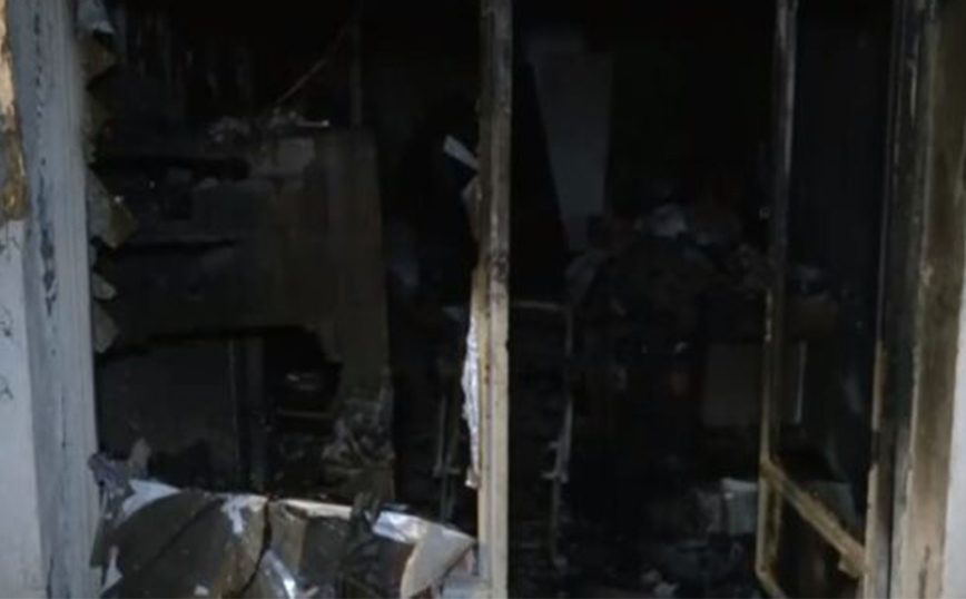 Φωτιά σε ισόγειο διαμέρισμα στη Θεσσαλονίκη &#8211; Καταστράφηκε ολοσχερώς