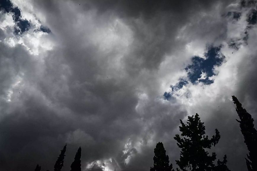 Καιρός: Βελτιωμένος ο καιρός τη Δευτέρα, υποχωρεί το ψύχος και ανεβαίνει η θερμοκρασία &#8211; Που αναμένονται βροχές