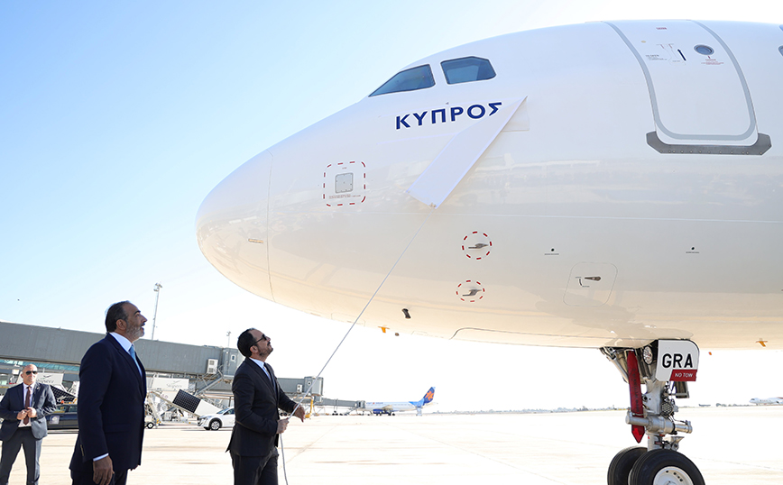 SKY express: το πρώτο AIRBUS A321neo ονοματοδοτήθηκε στη Λάρνακα από τον εξοχότατο πρόεδρο της Κυπριακής Δημοκρατίας