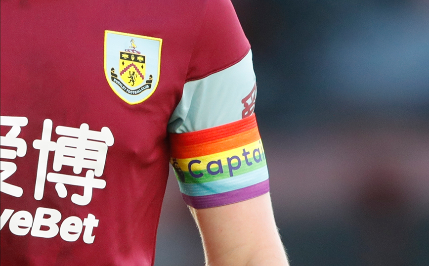 Βρετανοί βουλευτές ζητούν από την Αγγλική Ποδοσφαιρική Ομοσπονδία να απαγορεύσει τις τρανς παίκτριες από το γυναικείο ποδόσφαιρο