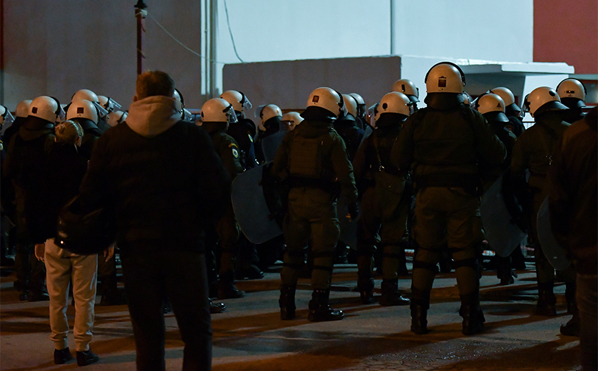 Παραμένει κρίσιμη η κατάσταση του 31χρονου αστυνομικού – Νοσηλεύεται σε καταστολή και μηχανικό αερισμό