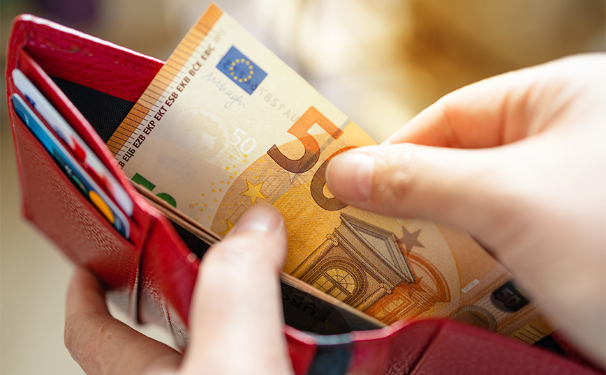 Έκτακτη οικονομική ενίσχυση τα Χριστούγεννα – Ποιους αφορά, πότε θα δοθεί