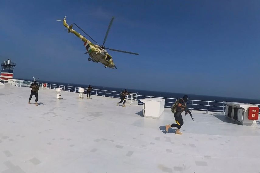 Επιθέσεις Χούθι στην Ερυθρά Θάλασσα: «Ορατός ο κίνδυνος για νέες πληθωριστικές πιέσεις»