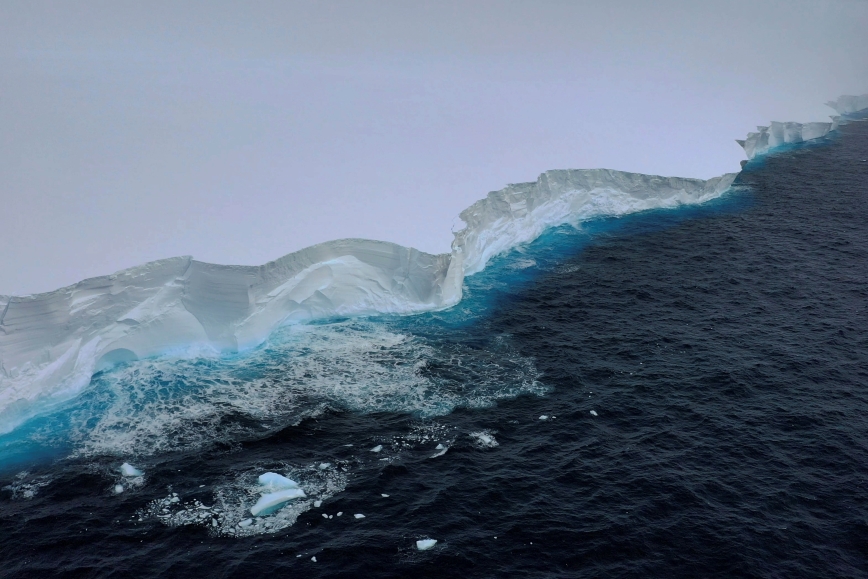 Το παγόβουνο τέρας με έκταση μεγαλύτερη της Αττικής – Έχει φτάσει σε κρίσιμο σημείο, λένε οι ειδικοί