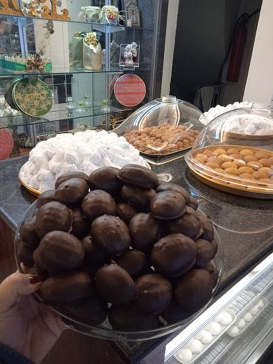 Μητροπολιτικόν Μητροπολιτικόν