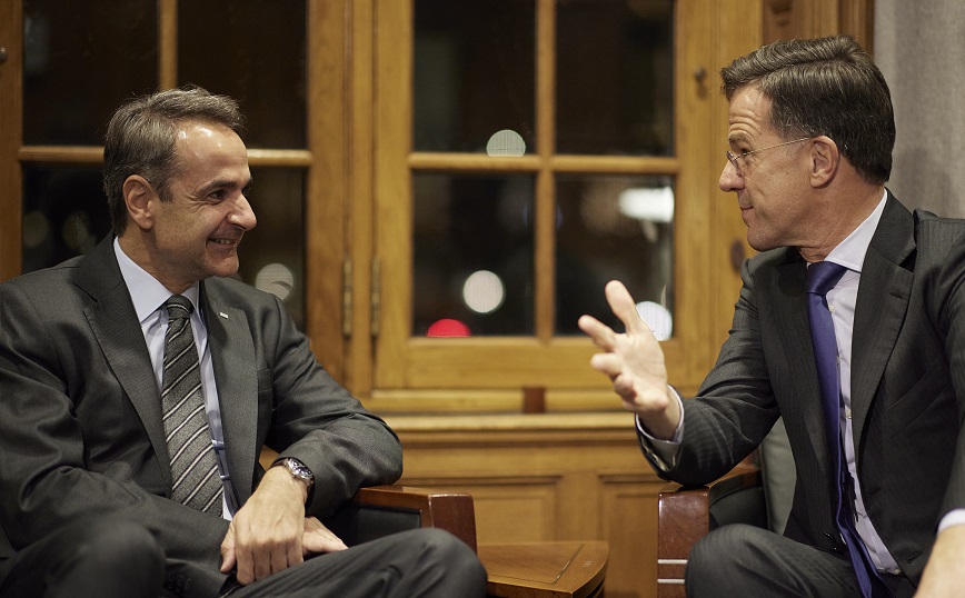 Συνάντηση Μητσοτάκη – Ρούτε στη Χάγη: Συντονισμός ενόψει του κρίσιμου Ευρωπαικου Συμβουλίου