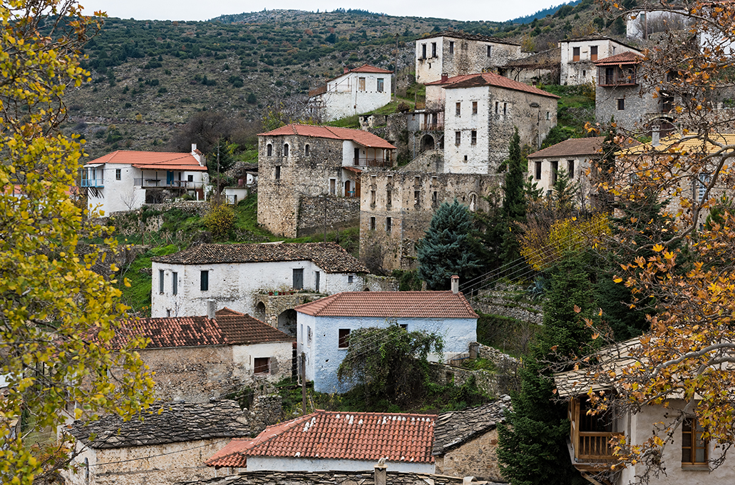 Πραστός: Ένα μεσαιωνικό χωριό στις πλαγιές του Πάρνωνα