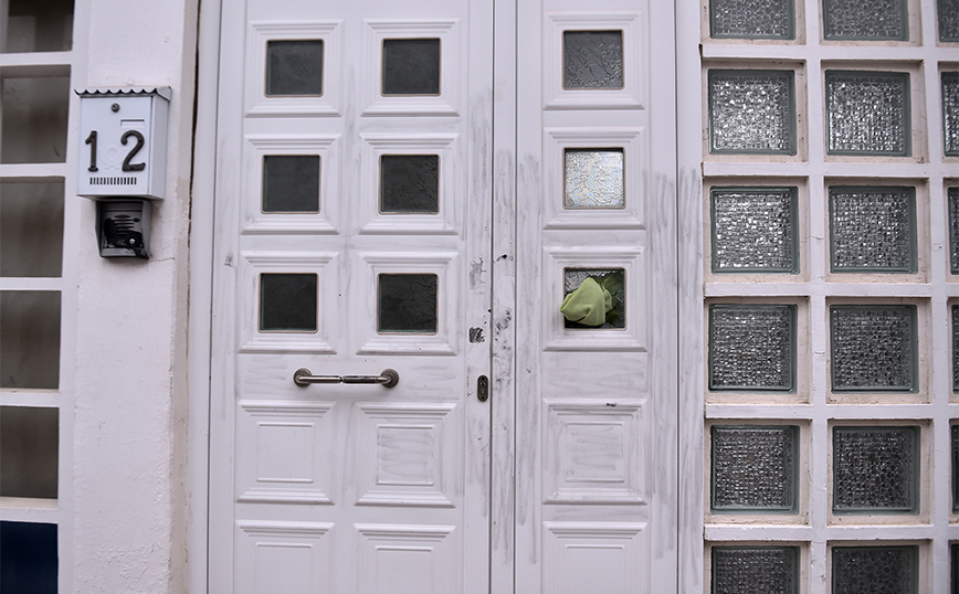 Νεκρή 43χρονη στη Σαλαμίνα Νεκρή 43χρονη στη Σαλαμίνα