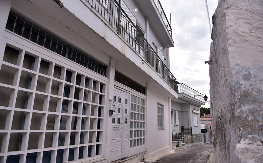 Νεκρή 43χρονη στη Σαλαμίνα Νεκρή 43χρονη στη Σαλαμίνα