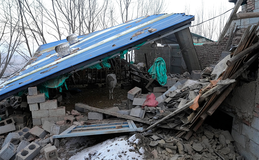 Ξεπέρασαν τους 130 οι νεκροί μετά τον σεισμό στη βορειοδυτική Κίνα &#8211; Συνεχίζονται οι έρευνες στα συντρίμμια