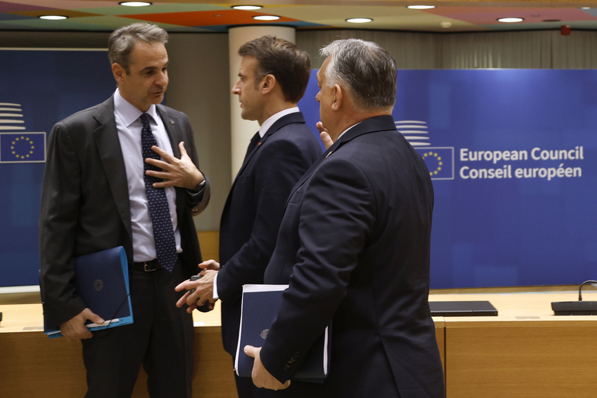 Παζάρια και διαβουλεύσεις στη Σύνοδο Κορυφής – «Πράσινο φως» για Ουκρανία, «αγκάθι» τα δημοσιονομικά
