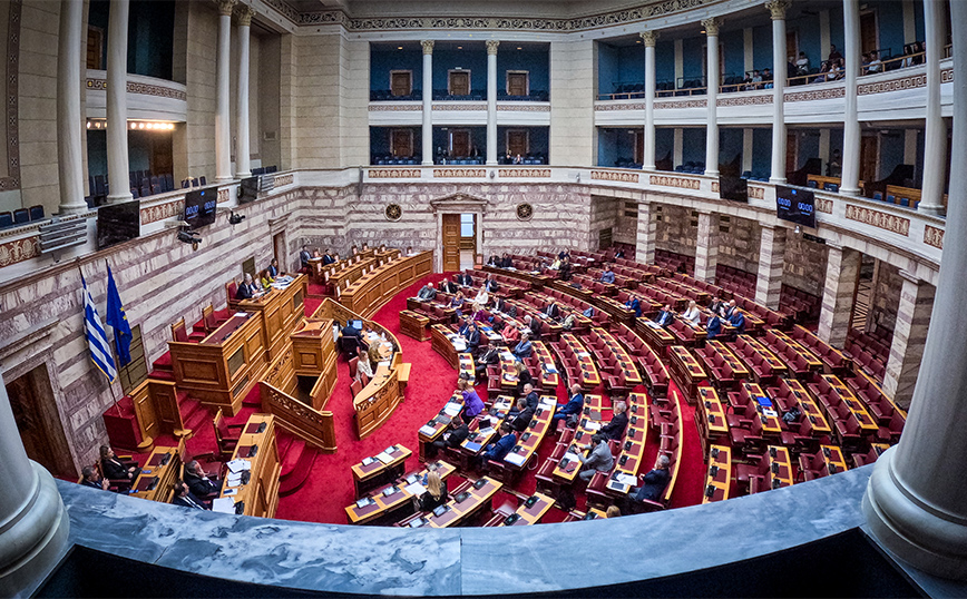 Ψηφίστηκε το πολυνομοσχέδιο του υπουργείου Οικονομικών