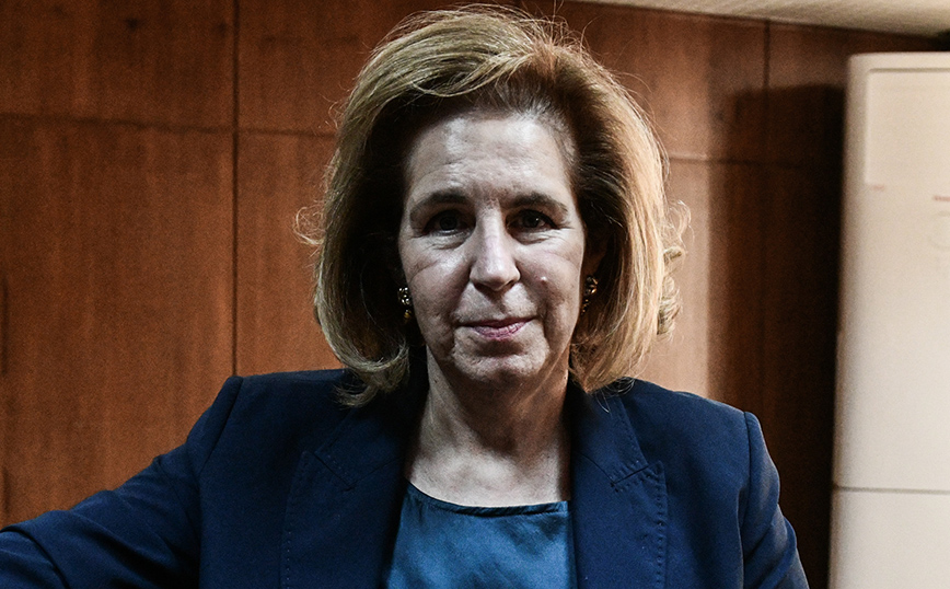 Πένθος για την Εύη Χριστοφιλοπούλου – Πέθανε ο σύζυγός της