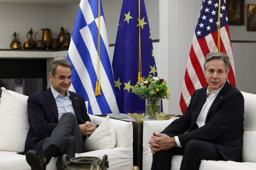 Τηλεφωνική επικοινωνία Μητσοτάκη – Μπλίνκεν για την κρίση στην Ερυθρά Θάλασσα