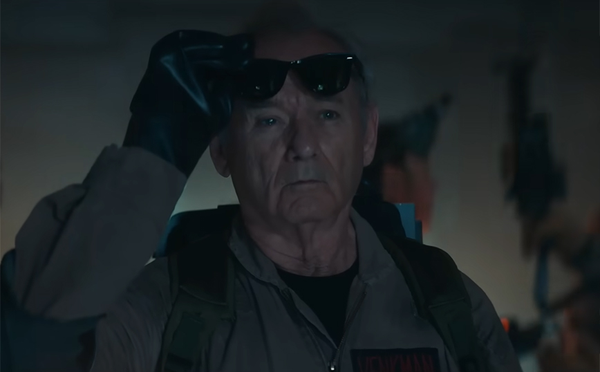 Έρχεται το σίκουελ «Ghostbusters: Frozen Empire» – «Προσοχή. Ψηλός, μελαχρινός και με κ…ς» προειδοποιεί ο Μπιλ Μάρεϊ