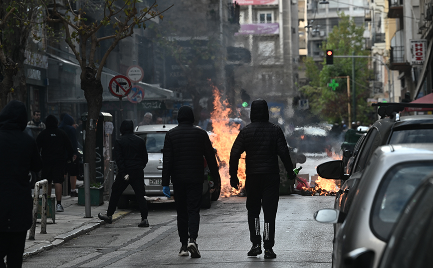 Επίθεση με μολότοφ κατά αστυνομικών στα Εξάρχεια