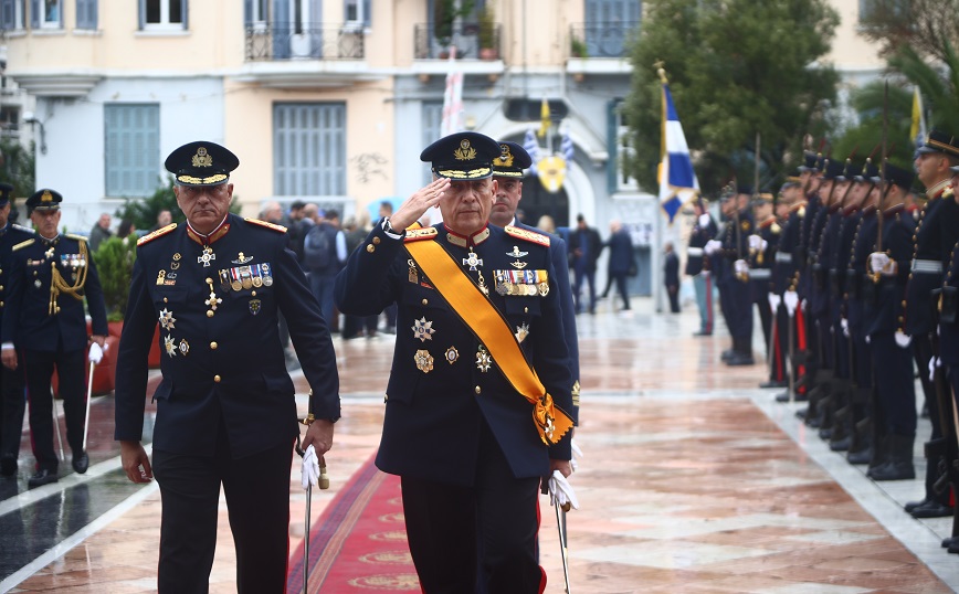 Κυβερνητικές πηγές: Η σπουδαία θητεία του Κωνσταντίνου Φλώρου και οι προκλήσεις της νέας ηγεσίας των Ενόπλων Δυνάμεων