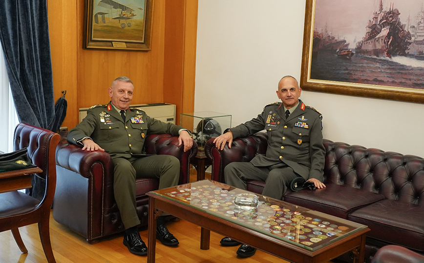 Υποδοχή του νέου Αρχηγού ΓΕΕΘΑ Υποδοχή του νέου Αρχηγού ΓΕΕΘΑ