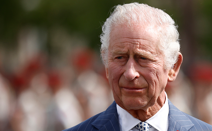 «Δεν υπάρχει σενάριο διαδοχής του βασιλιά Καρόλου» ξεκαθαρίζει πρώην συνεργάτιδα της βρετανικής βασιλικής οικογένειας
