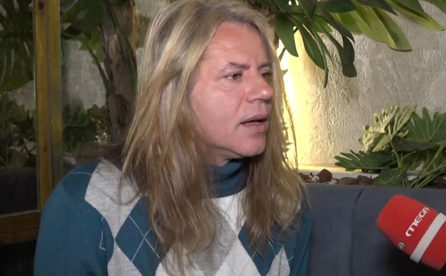 Η αλλαγή στην εμφάνιση του Δημήτρη Κοργιαλά – «Ο μουσικός θέλει να μιλήσει για τη δουλειά του, όχι για το βρακί του»