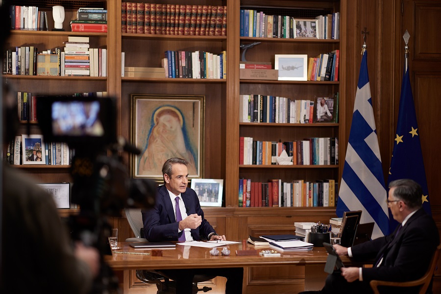 Το παρασκήνιο της συνέντευξης Μητσοτάκη: Πότε κλείστηκε – Η είδηση που έκρυψαν επιμελώς στο ΣΥΡΙΖΑ κι ο έρωτας στο ΠΑΣΟΚ