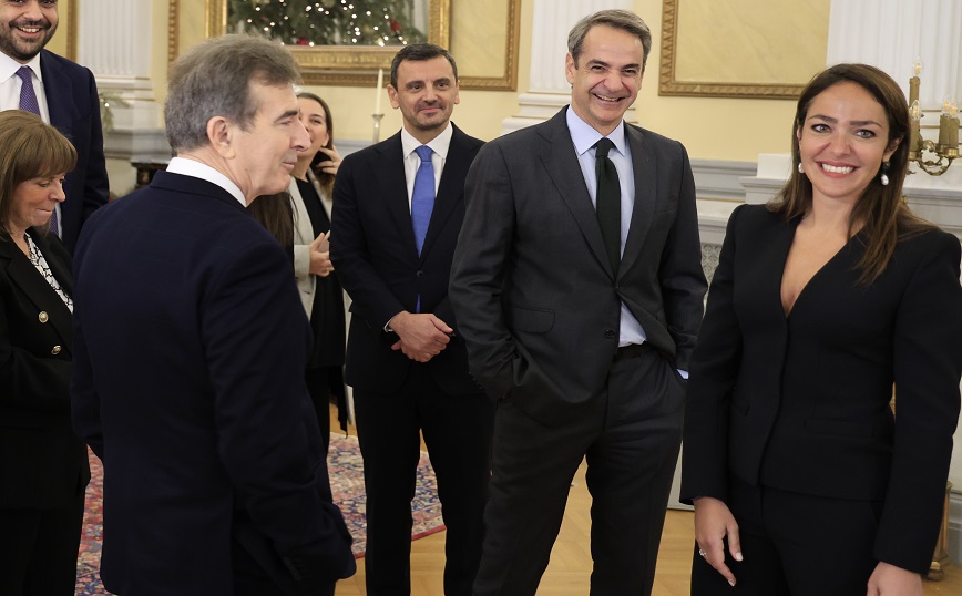 Μητσοτάκης σε δημοσιογράφους: «Δεν έχει άλλον ανασχηματισμό, αυτό ήταν» – Τι είπε για το νομοσχέδιο για τα ομόφυλα ζευγάρια