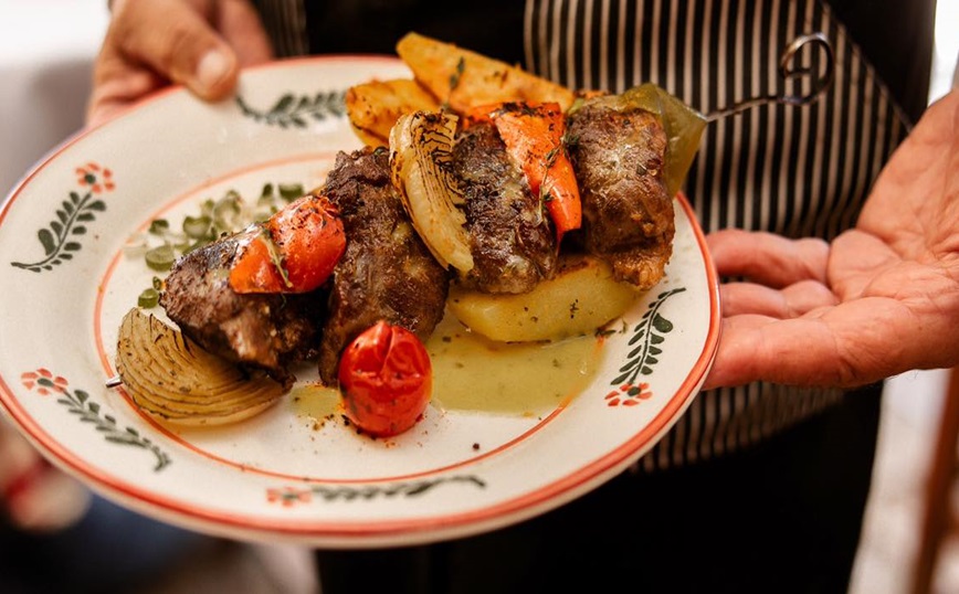 Η παλιά ταβέρνα του ψαρρά Η παλιά ταβέρνα του ψαρρά