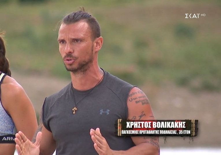 Survivor: Αποχώρησε οικειοθελώς ο Βολικάκης &#8211; «Δεν μπορώ να κοιμάμαι στο ίδιο σανίδι με ανθρώπους που προσπαθούν να με βγάλουν τρελό»