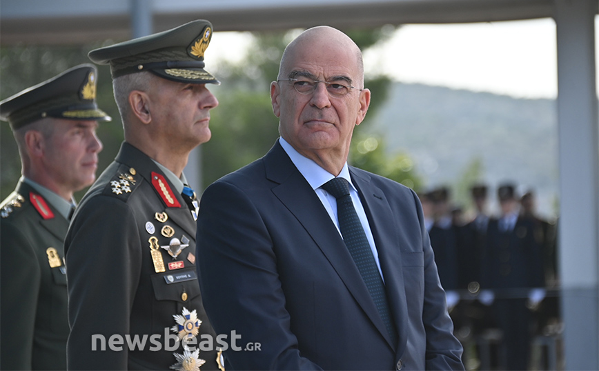 Φωτογραφίες από την παράδοση – παραλαβή καθηκόντων αρχηγού ΓΕΕΘΑ – Ποιος είναι ο Δημήτρης Χούπης