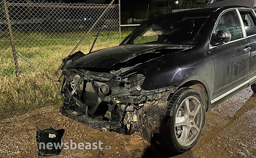 Βομβαρδισμένο τοπίο βενζινάδικο στη Βούλα – «Ισοπεδώθηκε» από πολυτελές τζιπ που κατέληξε επάνω του μετά από τρελή πορεία Βομβαρδισμένο τοπίο βενζινάδικο στη Βούλα – «Ισοπεδώθηκε» από πολυτελές τζιπ που κατέληξε επάνω του μετά από τρελή πορεία