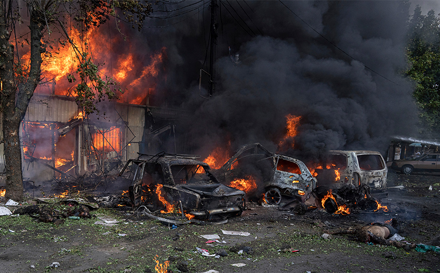 Η Ουκρανία χτύπησε με πυραύλους το κατεχόμενο Λουχάνσκ – Ξέσπασε μεγάλη πυρκαγιά από την επίθεση