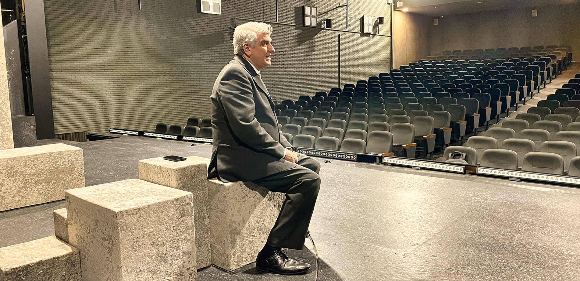Βλαδίμηρος Κυριακίδης: Το φαινόμενο του Γουίλι Λόμαν είναι μέσα στα σπίτια μας – Έχουμε χαθεί μέσα στις κοινωνίες