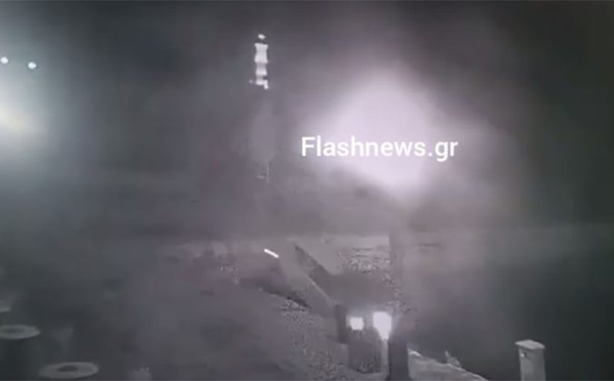 Βίντεο – ντοκουμέντο από τη στιγμή που αυτοκίνητο κάνει «βουτιά» στο παλιό λιμάνι Χανίων