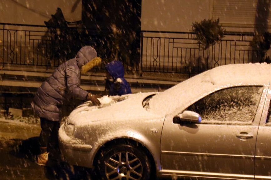 Χιονοπτώσεις, βροχές και θυελλώδεις άνεμοι: Σε πλήρη εξέλιξη το κύμα κακοκαιρίας &#8211; Σε λευκό κλοιό η μισή χώρα