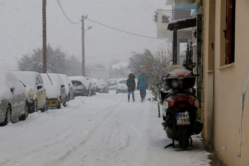 Σε κλοιό κακοκαιρίας Μαγνησία και Σποράδες &#8211; Xιόνια στο Πήλιο