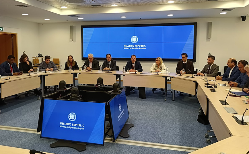 Διάλογος για το μεταναστευτικό στο υπουργείο Μετανάστευσης και Ασύλου – Στο «τραπέζι» οι προτεραιότητες για το 2024