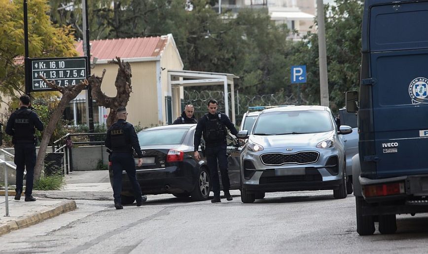 Πώς στήθηκε η σύλληψη του πρώην μέλους των «Πυρήνων της Φωτιάς» και των ΟΥΚάδων – Στο μικροσκόπιο υπολογιστές και κινητά