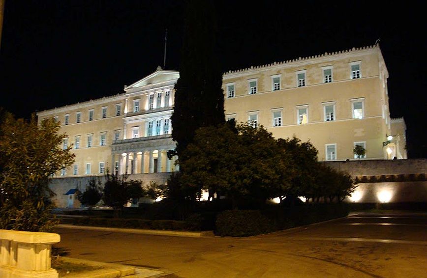 Λήξη συναγερμού στη Βουλή – Δεν βρέθηκε κανένα ύποπτο αντικείμενο