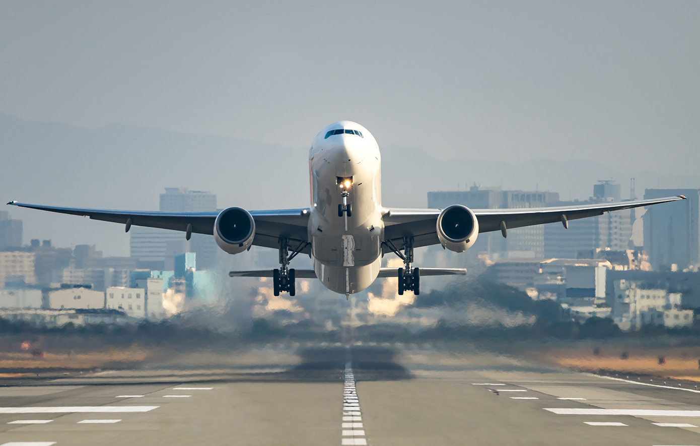Αριθμός ρεκόρ σχεδόν 5 δισ. ανθρώπων προβλέπεται να ταξιδέψει φέτος με αεροπλάνο παγκοσμίως